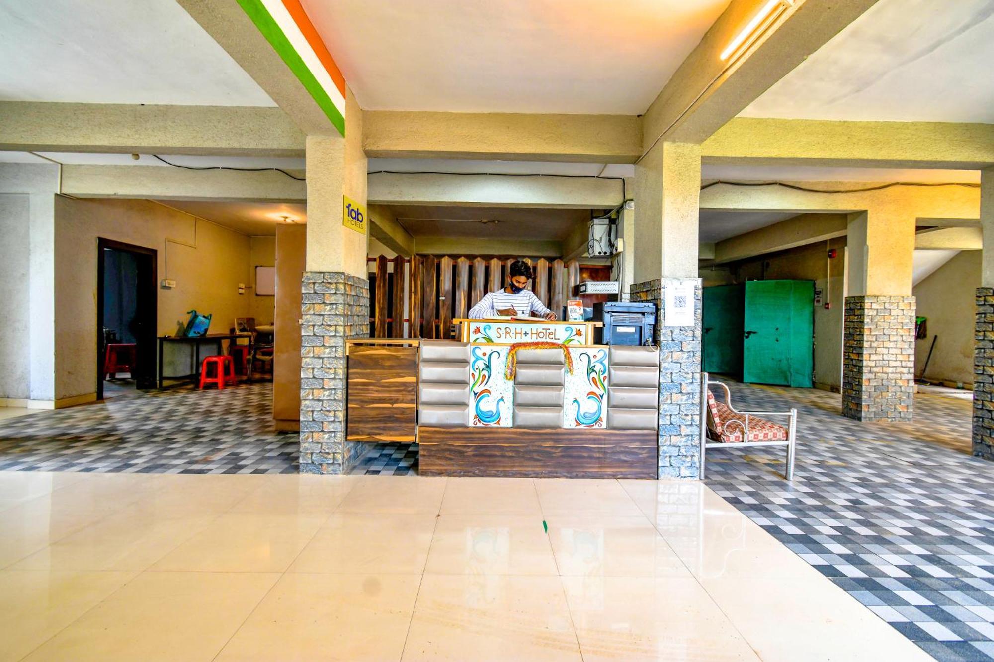 Fabexpress Srh - Nr Butterfly Park - Hinjawadi Hotel Exterior photo